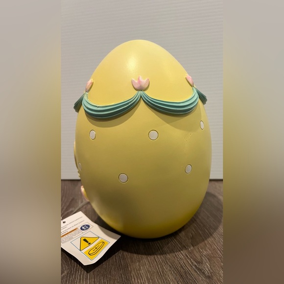 HARD TO FIND!! Light-up Easter Egg House- NWT - Picture 5 of 7